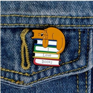 I Love Books Pin