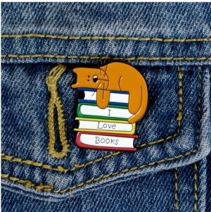 I Love Books Pin