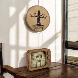 Old TV Note/Photo Stand